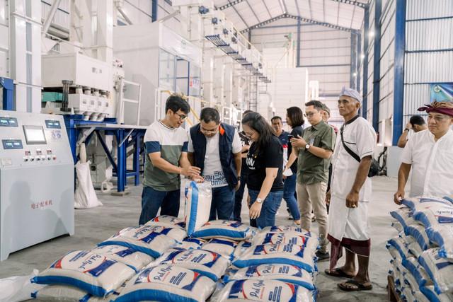 Penguatan kelompok tani dan pemasaran hasil pertanian melalui program zakat produktif